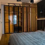 Apartment Cosmopolit - Downtown Charm