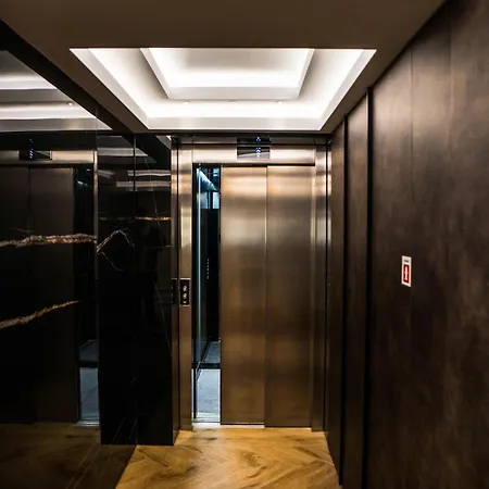 Cosmopolit - Downtown Charm Apartament *