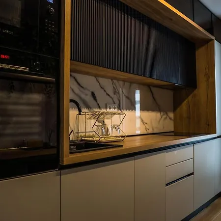 Cosmopolit - Downtown Charm Apartamento Braşov