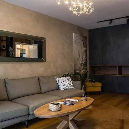 Apartamento Cosmopolit - Downtown Charm *