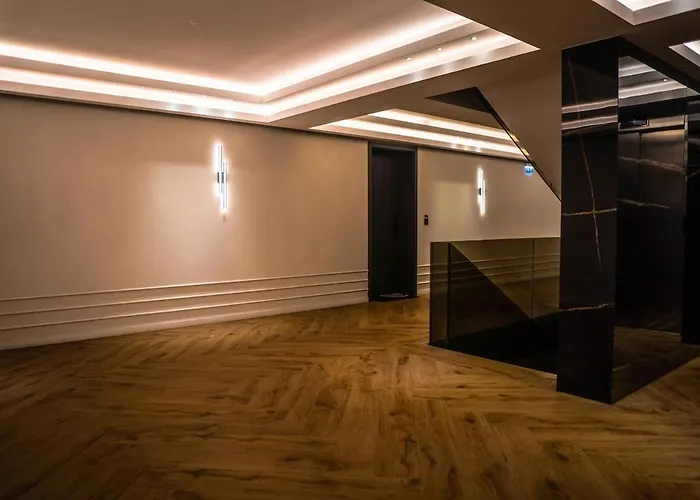 Апартаменты Cosmopolit - Downtown Charm Брашов