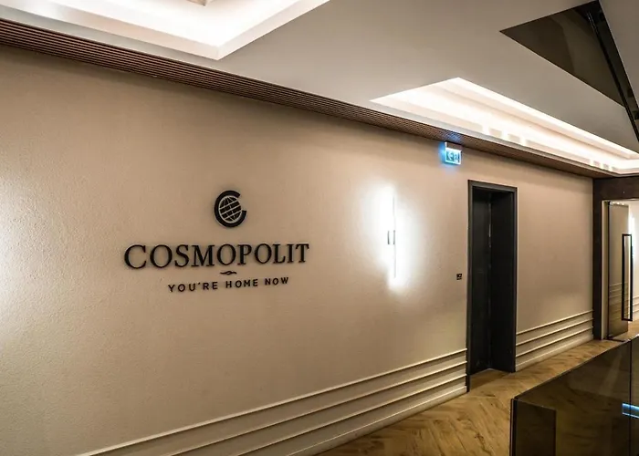 Апартаменты Cosmopolit - Downtown Charm Брашов