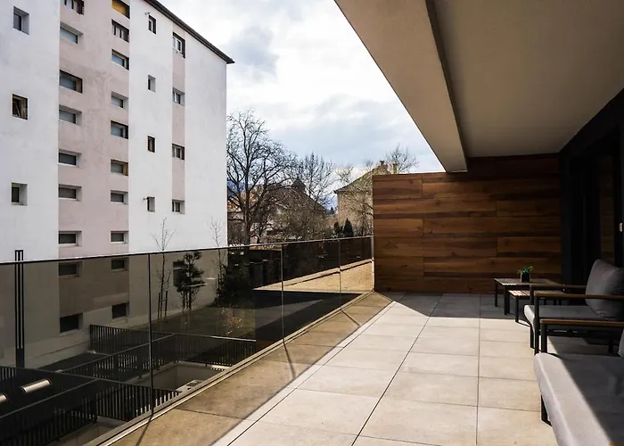 Апартаменты Cosmopolit - Downtown Charm *