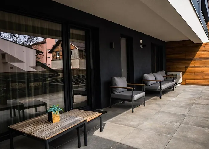 Апартаменты Cosmopolit - Downtown Charm Брашов